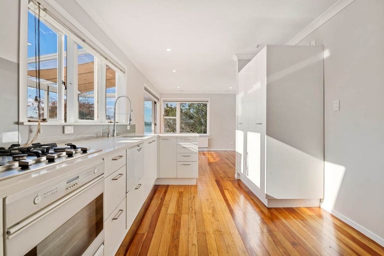 Photo of property in 7a Cedar Terrace, Stanmore Bay, Whangaparaoa, 0932