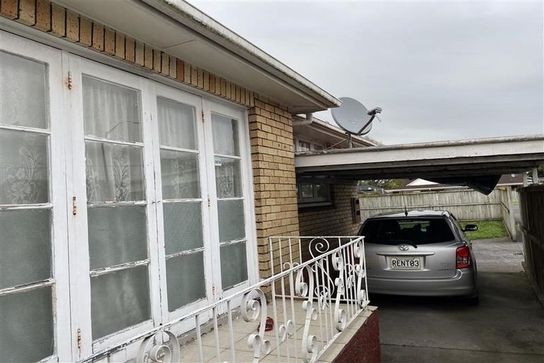 Photo of property in 1/32 Great South Road, Papakura, 2110