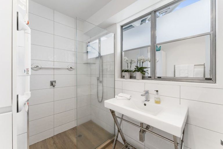Photo of property in 3/22 Cliff Road, Tauranga, 3110