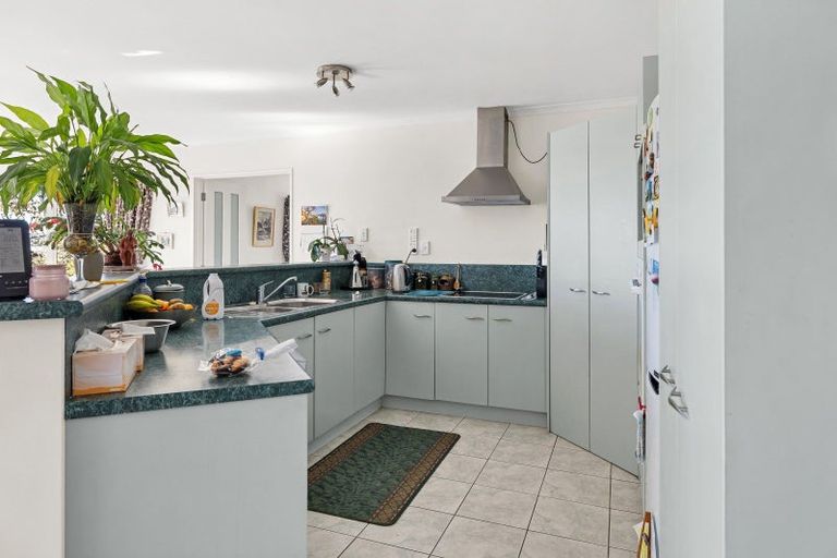 Photo of property in 1 Cobbe Place, Pomare, Rotorua, 3015
