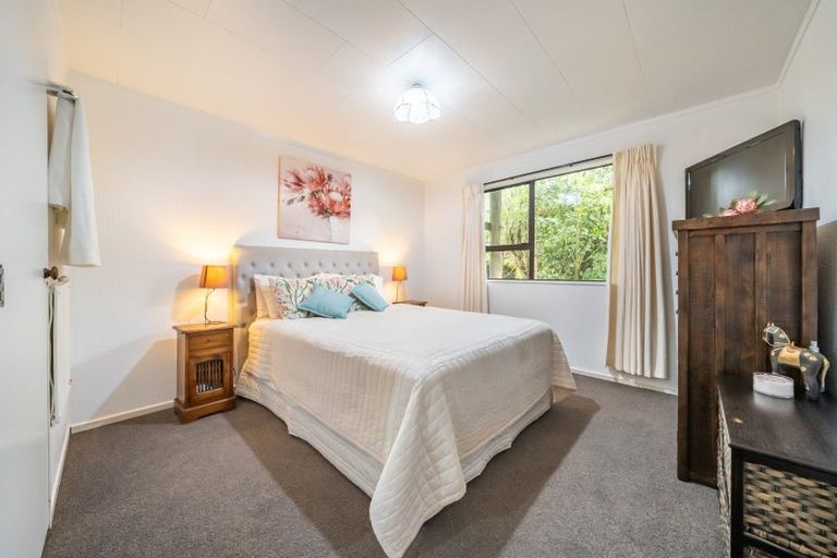 Photo of property in 20 Roys Road, Plimmerton, Porirua, 5026