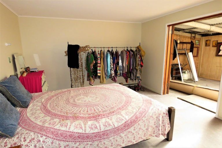 Photo of property in 4 Forbes Street, Westport, 7825