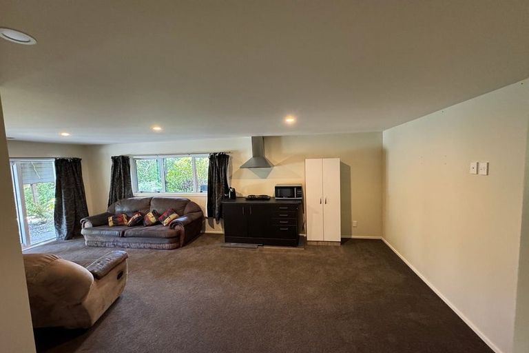 Photo of property in 18 Woodside Common, Westmorland, Christchurch, 8025