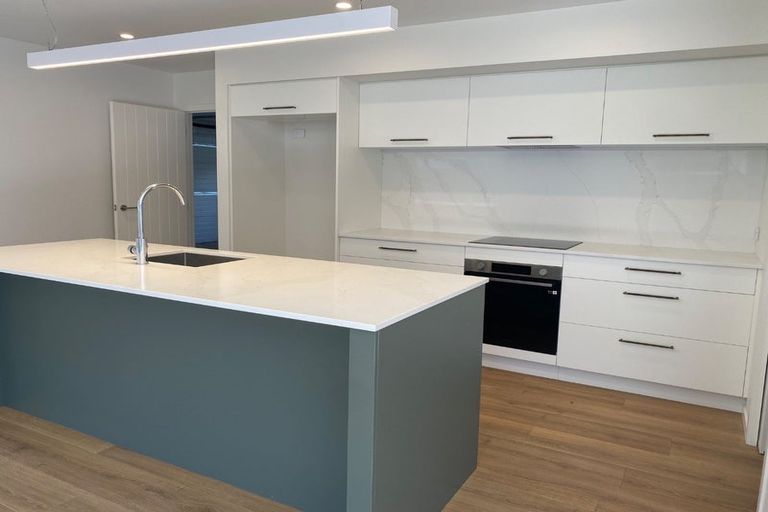 Photo of property in 10 Cassin Place, Taradale, Napier, 4112