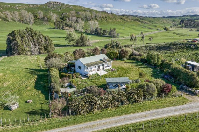 Photo of property in 922 Okaihau Road, Maraetotara, Havelock North, 4294