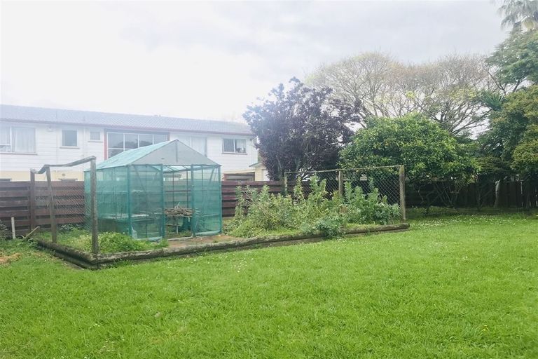 Photo of property in 345 Pakuranga Road, Pakuranga Heights, Auckland, 2010