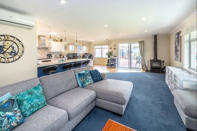 Photo of property in 14a Cotter Street, Greytown, 5712