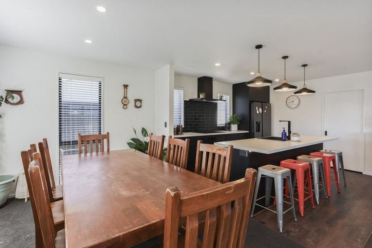 Photo of property in 7 Valour Drive, Rangiora, 7400