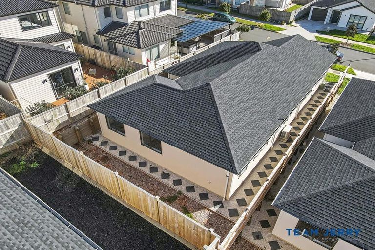 Photo of property in 31 Cloonlyon Drive, Flat Bush, Auckland, 2019