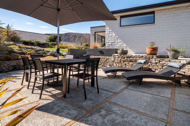 Photo of property in 15 Bracken Street, Arrowtown, 9302