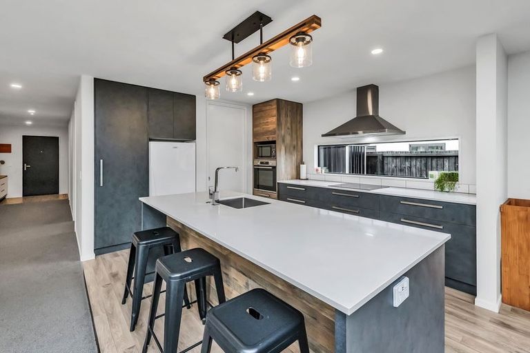 Photo of property in 3 Guyon Street, Marshland, Christchurch, 8083