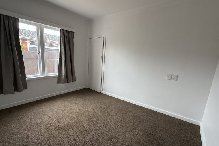 Photo of property in 12 Crete Avenue, Milford, Auckland, 0620