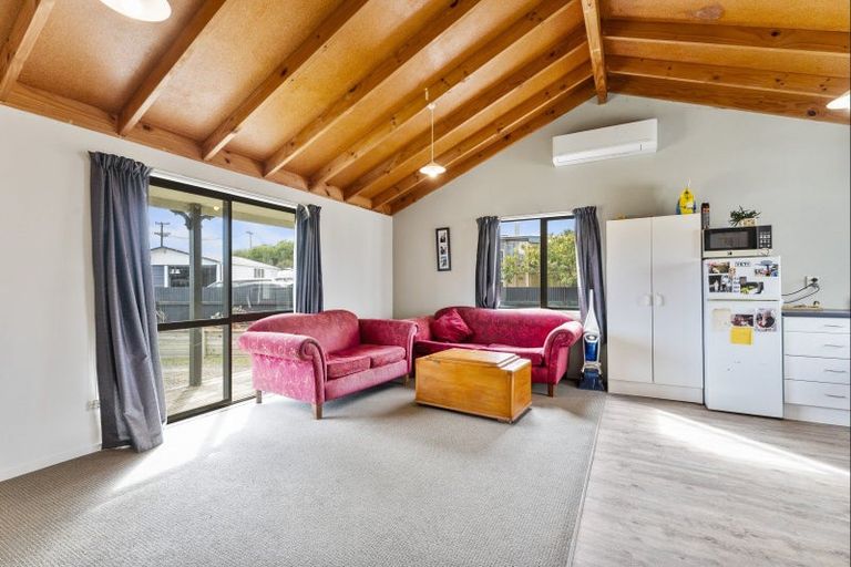Photo of property in 27 Ruanui Street, Himatangi Beach, Foxton, 4891