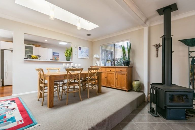 Photo of property in 52 Meeanee Road, Taradale, Napier, 4112