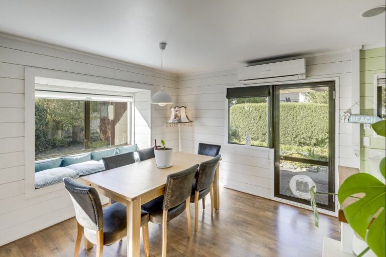 Photo of property in 5 Anthony Place, Bay View, Napier, 4104