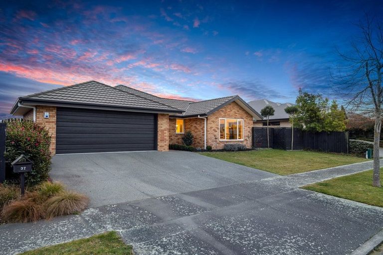 Photo of property in 37 Globe Bay Drive, Templeton, Christchurch, 8042