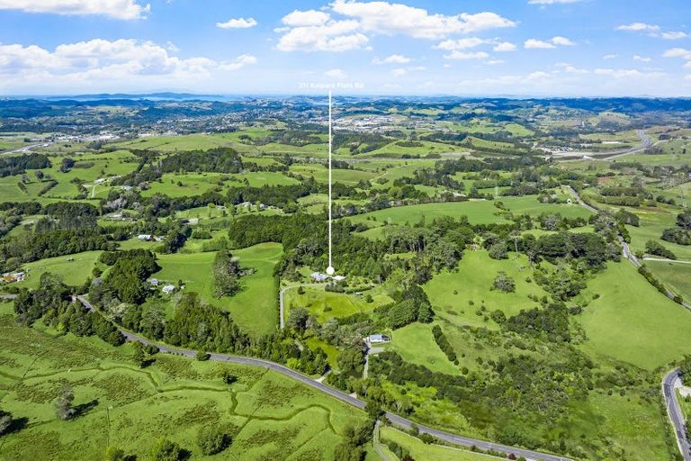 Photo of property in 215 Kaipara Flats Road, Warkworth, 0981
