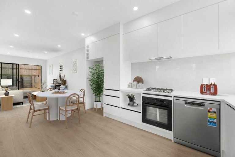 Photo of property in 6 Wild Flower Way, Karaka, Papakura, 2113