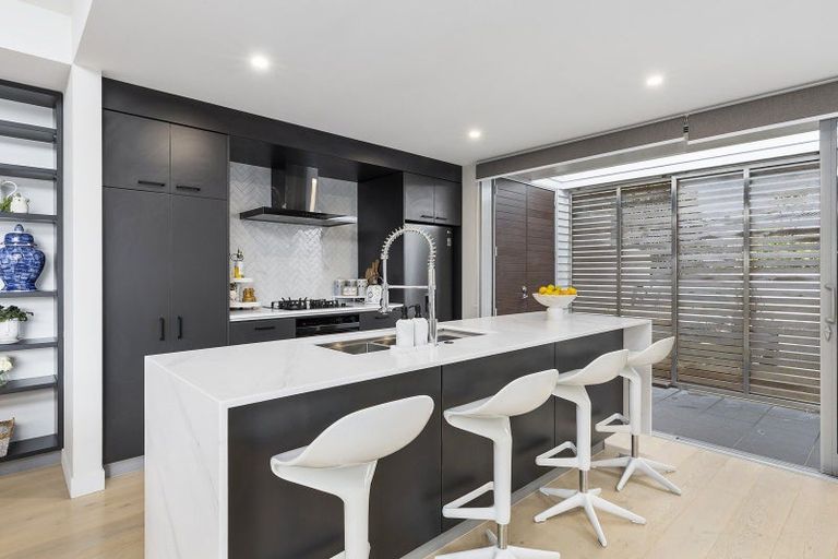 Photo of property in 14 Boardwalk Lane, Seatoun, Wellington, 6022