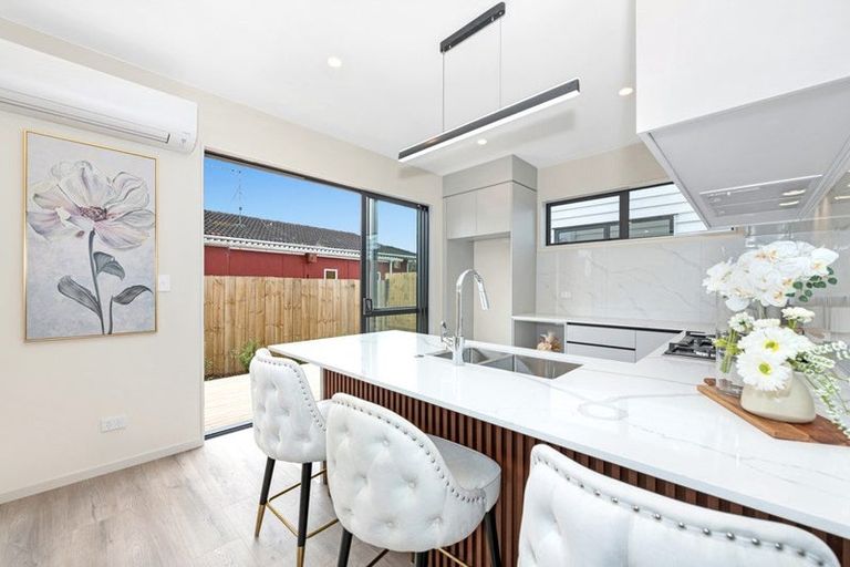 Photo of property in 23b Studfall Street, Pakuranga Heights, Auckland, 2010