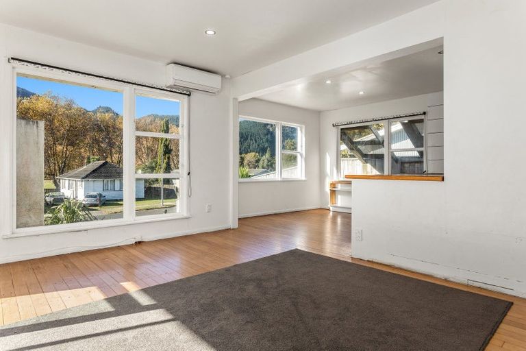 Photo of property in 21 Cobham Drive, Kawerau, 3127