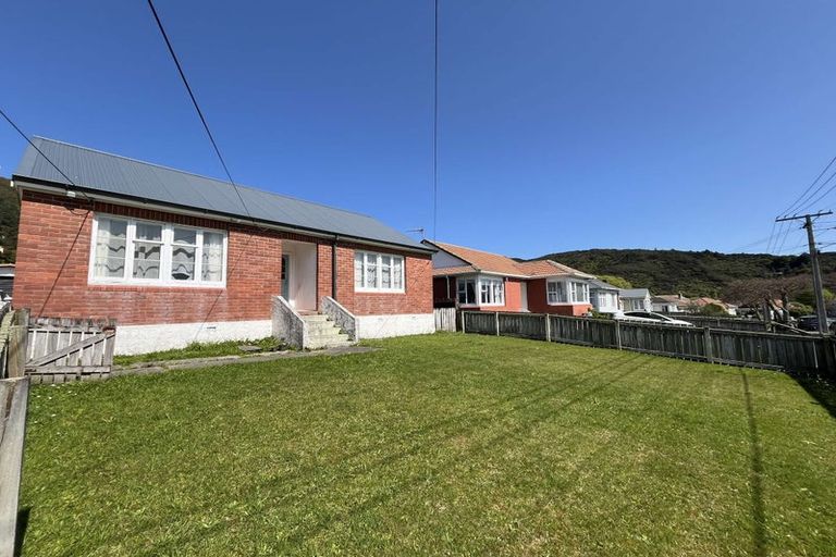 Photo of property in 95 Wilkie Crescent, Naenae, Lower Hutt, 5011