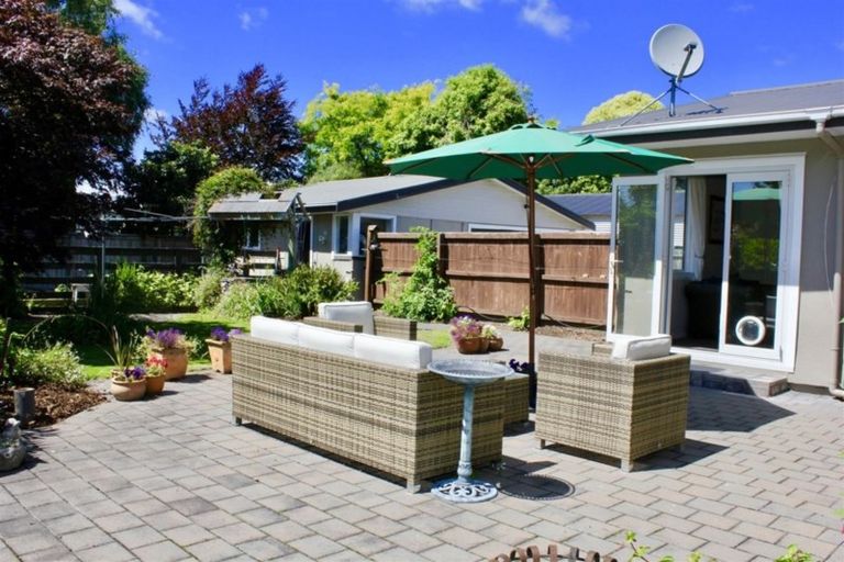 Photo of property in 10 Crofton Road, Harewood, Christchurch, 8051