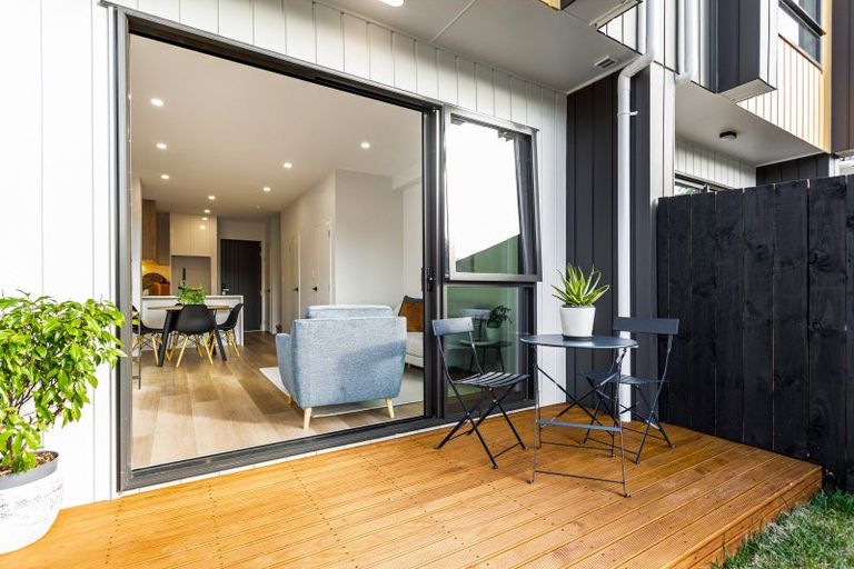 Photo of property in 5/12 Fraser Road, Narrow Neck, Auckland, 0624