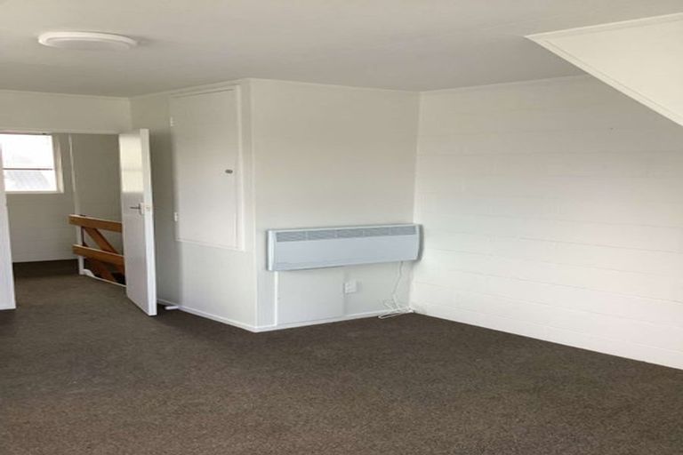 Photo of property in 2/86 Picton Avenue, Riccarton, Christchurch, 8011