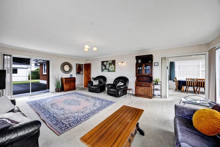 Photo of property in 22 Tukapa Street, Westown, New Plymouth, 4310