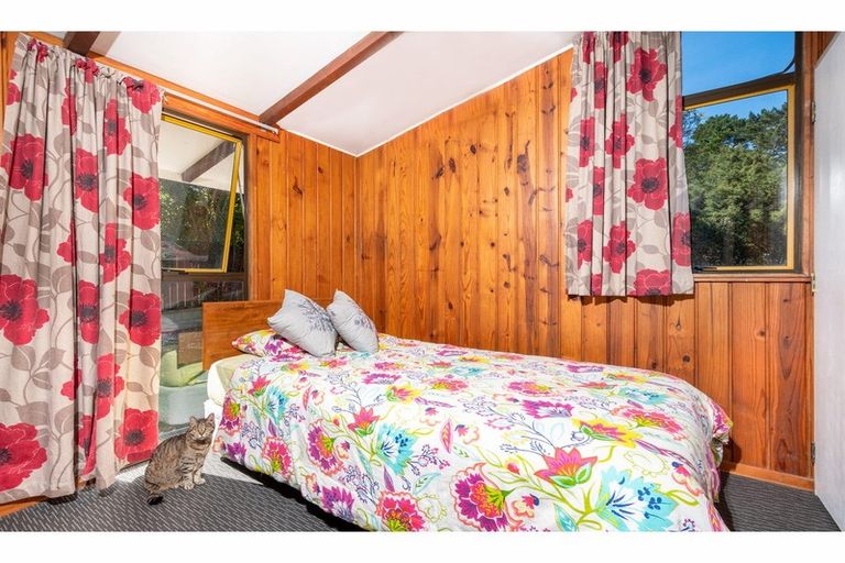 Photo of property in 60 Glenbervie Crescent, Massey, Auckland, 0614