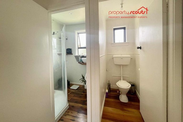 Photo of property in 125 Pioneer Road, Moturoa, New Plymouth, 4310