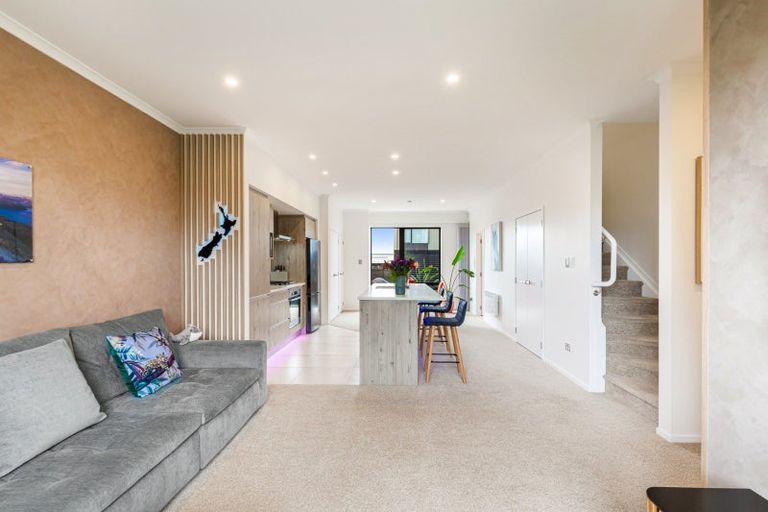 Photo of property in 28 Nugget Avenue, Hobsonville, Auckland, 0616