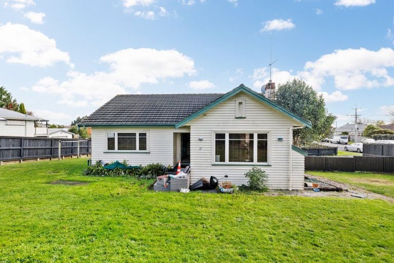 Photo of property in 32 Forest Lake Road, Forest Lake, Hamilton, 3200