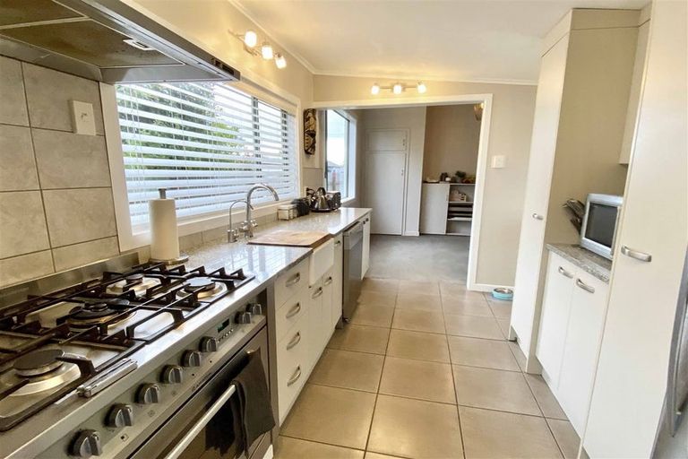 Photo of property in 17 Moa Street, Waikiwi, Invercargill, 9810