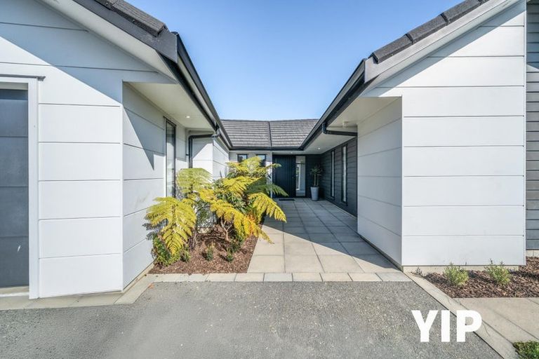 Photo of property in 152 John Burke Drive, Aotea, Porirua, 5024