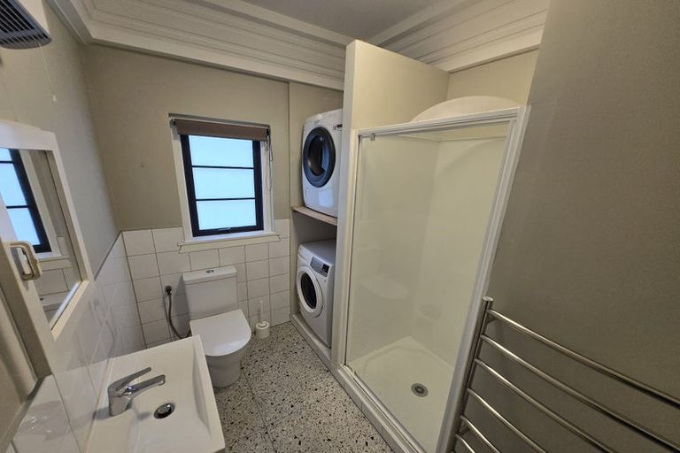 Photo of property in Westhaven Apartments, 10/127u Molesworth Street, Thorndon, Wellington, 6011