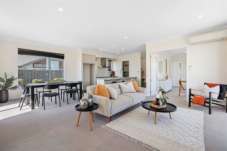 Photo of property in 32 The Runway, Wigram, Christchurch, 8042