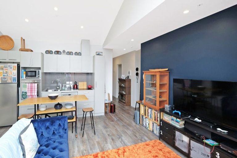 Photo of property in 401/160a Hobsonville Point Road, Hobsonville, Auckland, 0616