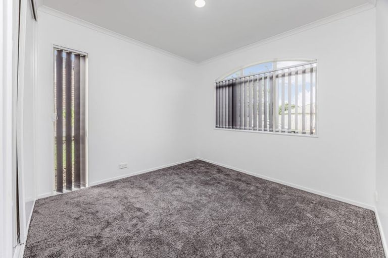 Photo of property in 9 Ashmere Lane, Weymouth, Auckland, 2103