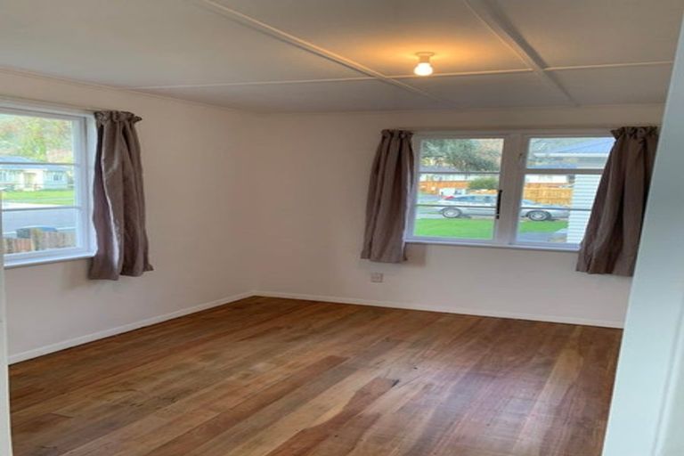 Photo of property in 382 George Street, Stokes Valley, Lower Hutt, 5019