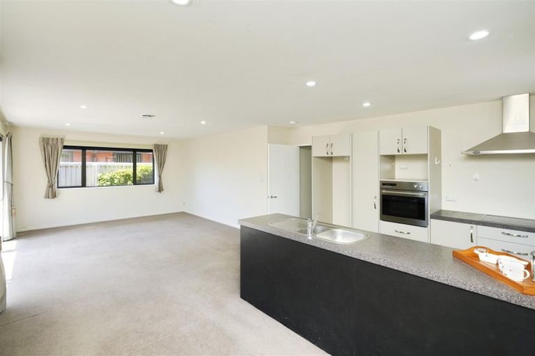 Photo of property in 516 Mairehau Road, Parklands, Christchurch, 8083