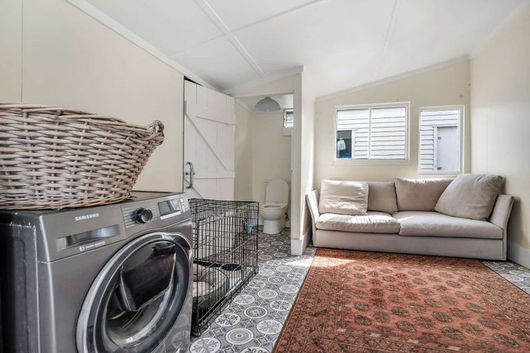 Photo of property in 27 Victoria Avenue, Waiuku, 2123