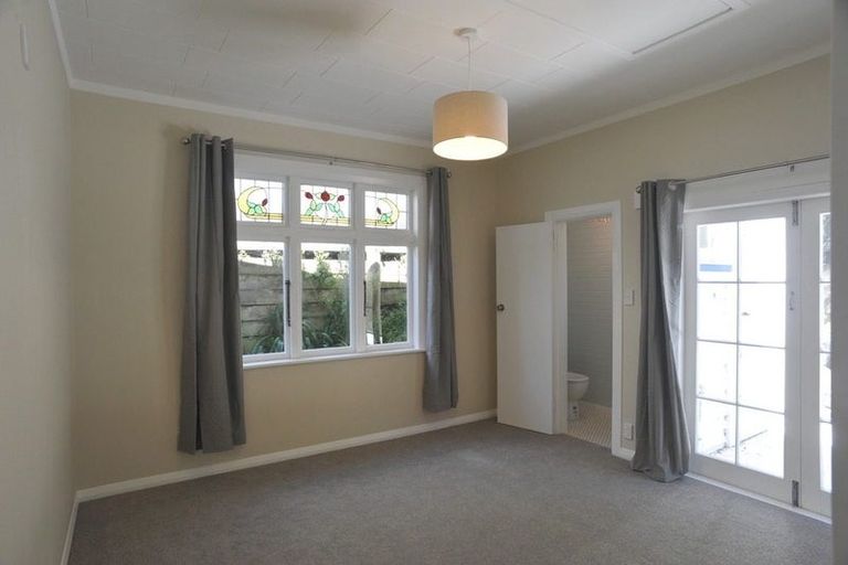 Photo of property in 82 Mitchell Street, Brooklyn, Wellington, 6021