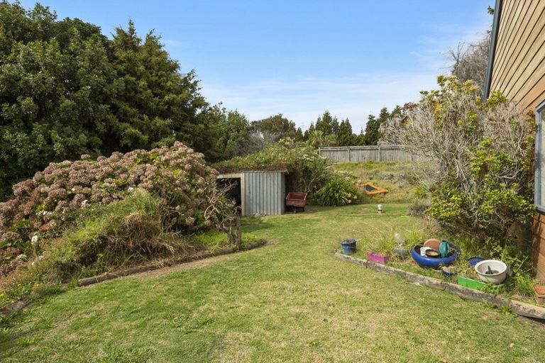 Photo of property in 8 Wade Place, Welcome Bay, Tauranga, 3175