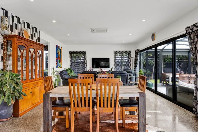Photo of property in 23 Links Drive, Waiwhakaiho, New Plymouth, 4312