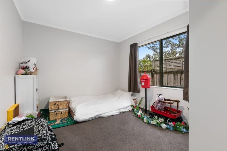 Photo of property in 22 Kestrel Avenue, Welcome Bay, Tauranga, 3112