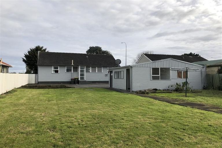Photo of property in 468 Massey Road, Mangere East, Auckland, 2024