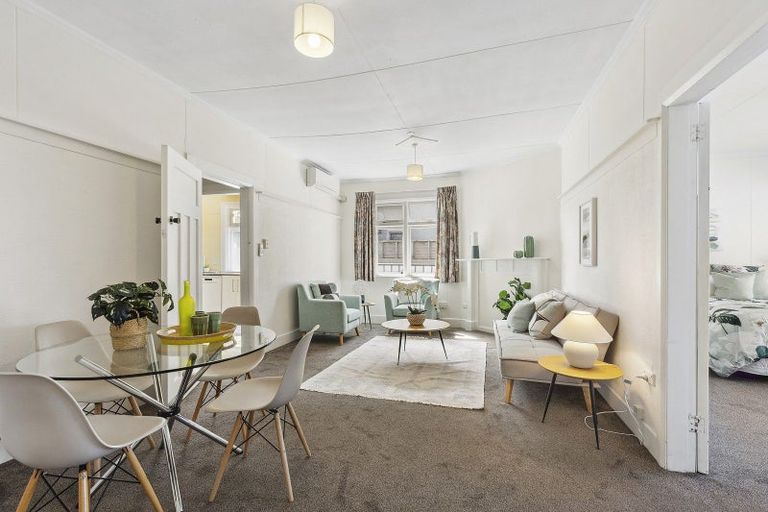 Photo of property in 22 Reef Street, Island Bay, Wellington, 6023