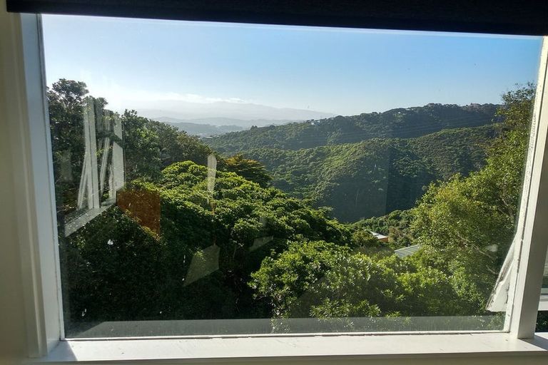 Photo of property in 21 Highbury Crescent, Highbury, Wellington, 6012